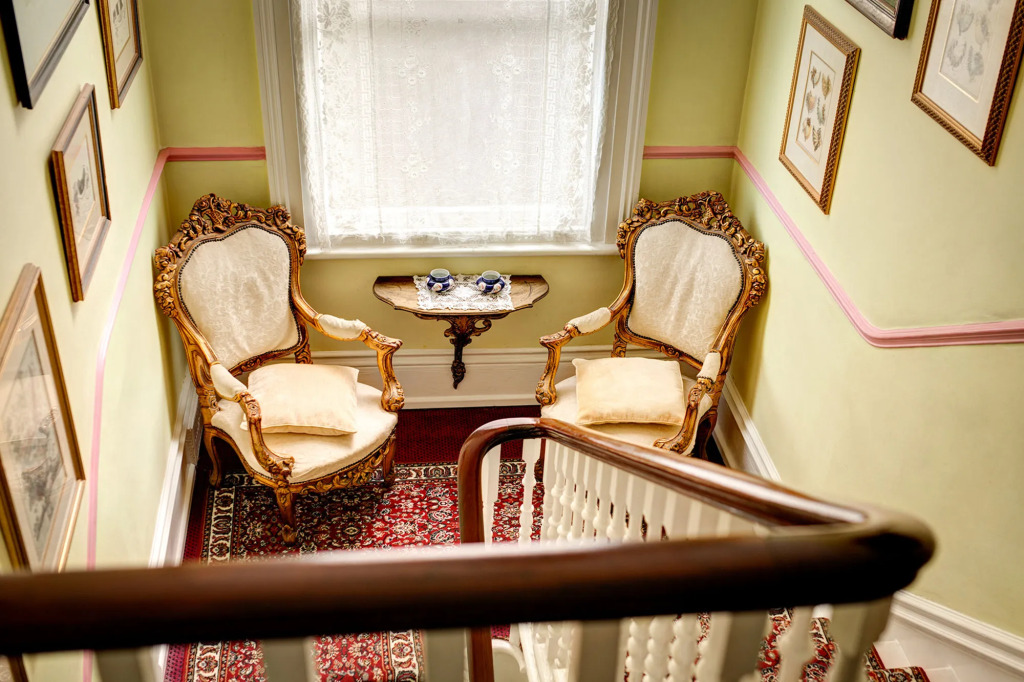 Dawson Place, Juliettes Bed and Breakfast
