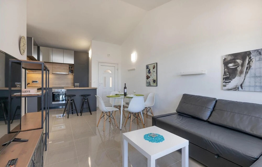 Amazing Apartment in Dramalj With Wifi and 1 Bedrooms