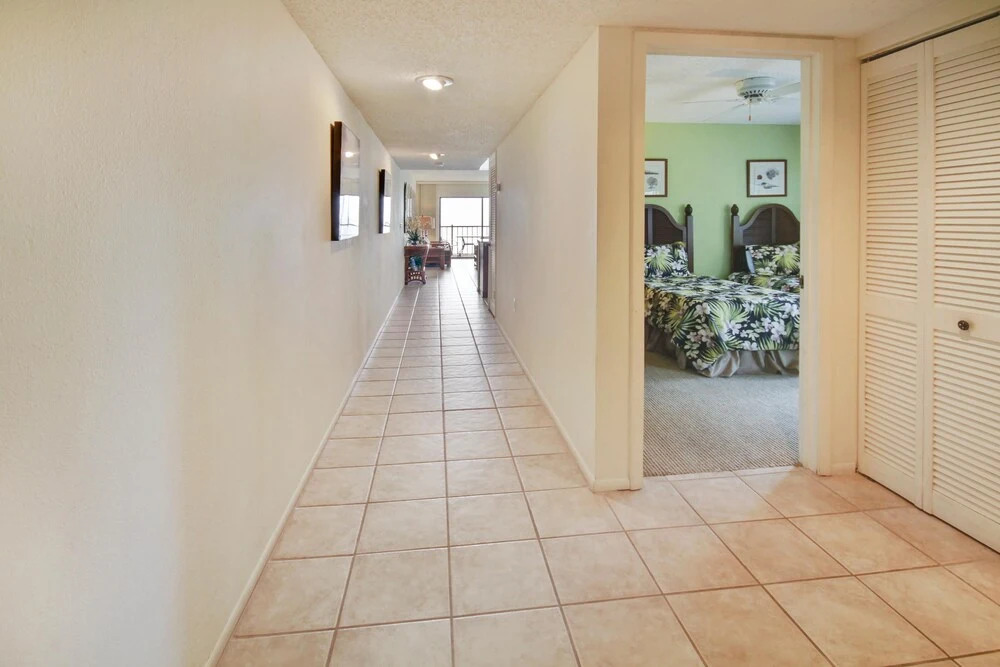 Land's End 307 Building 11 End Unit/direct Beachfront!