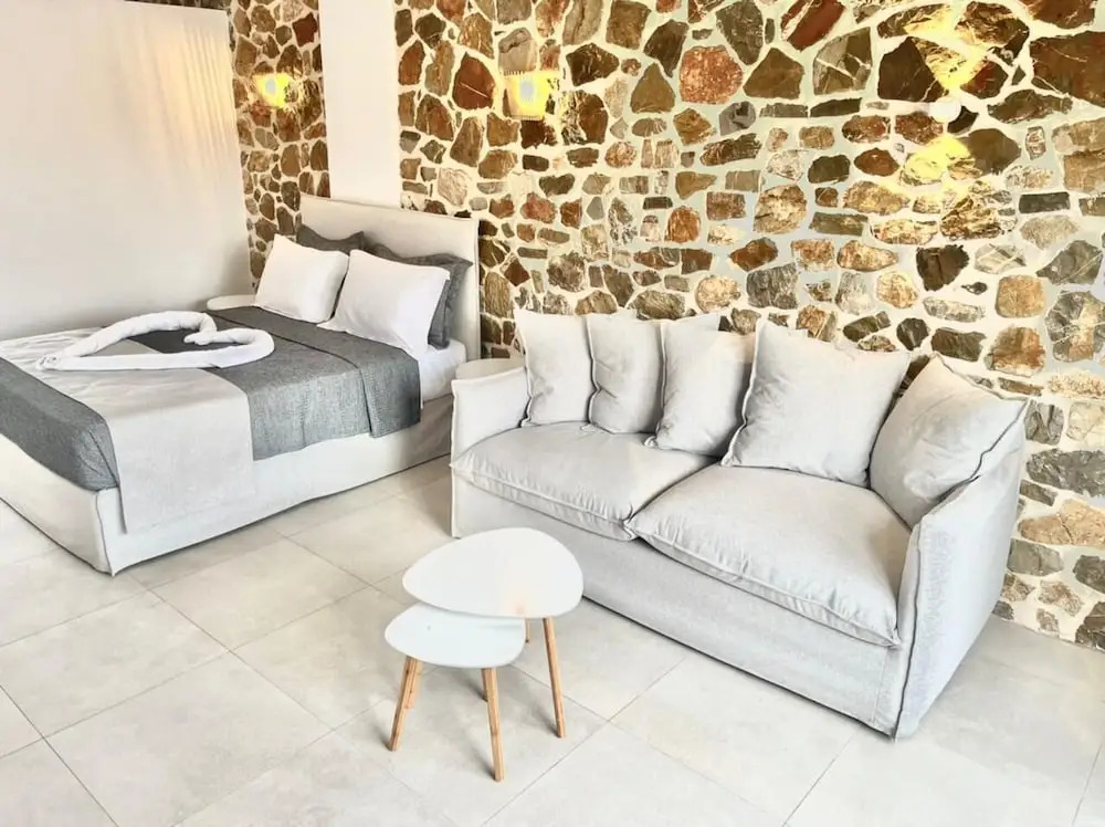 Trocadero Ermioni Suites