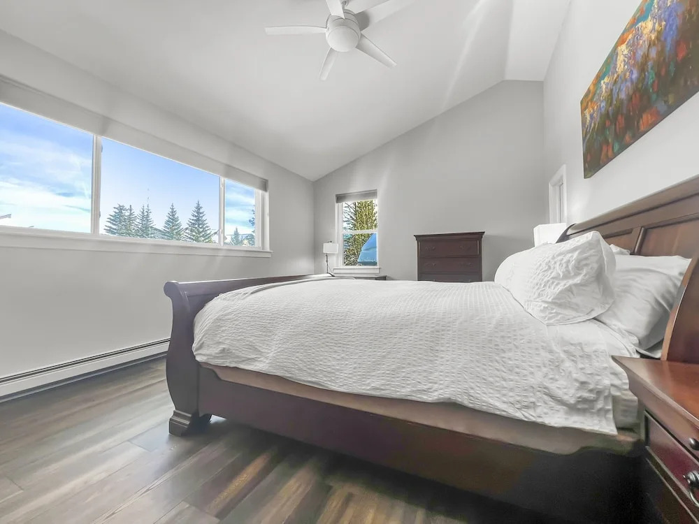 928A Lakepoint Circle 3Br 2,5Ba home
