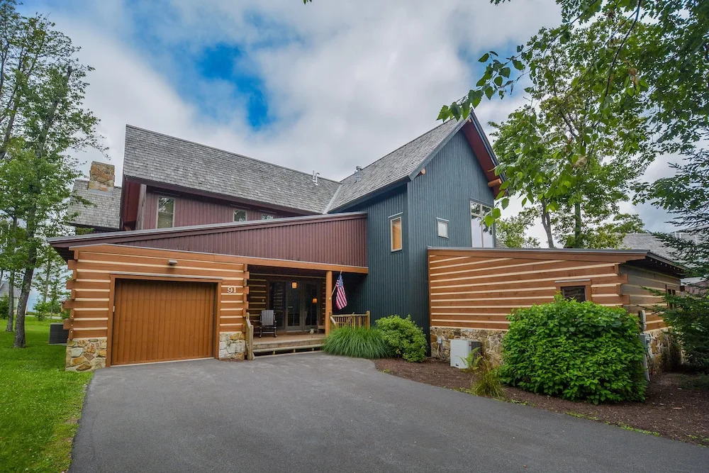 Tips Up 4 Bedroom Townhome