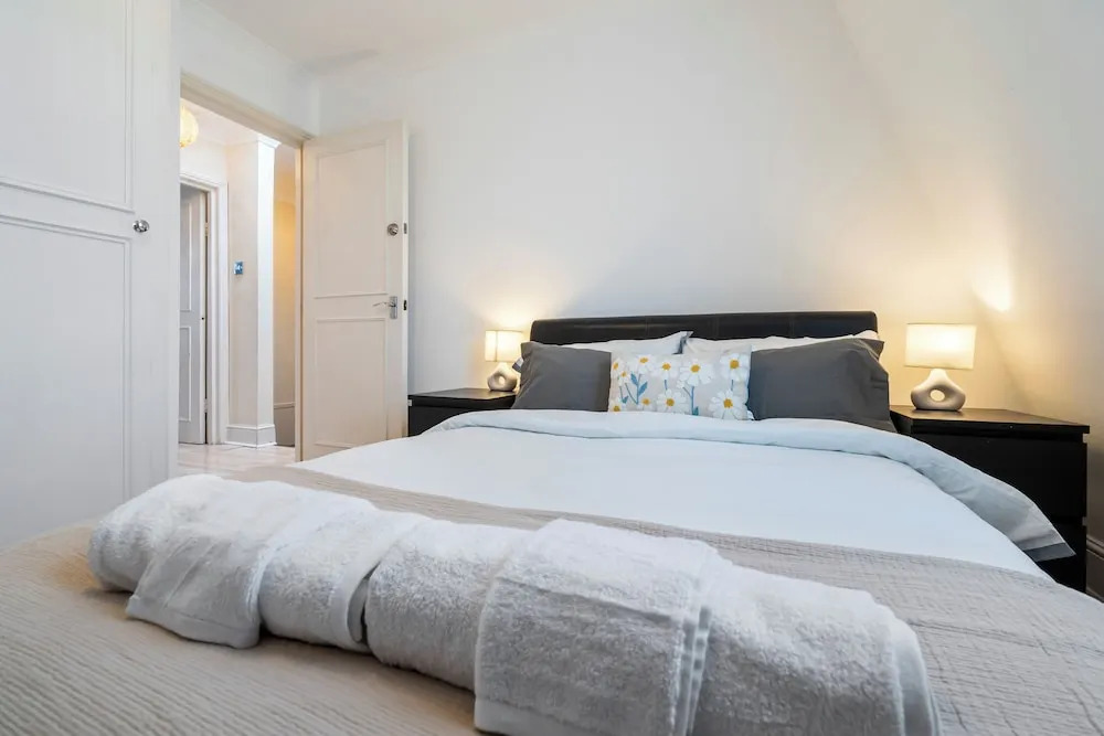 Charming London Apartment With 2 Bedrooms