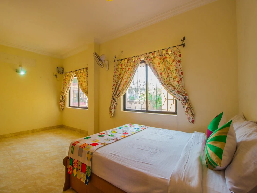 OYO 12867 Home Luxurious 2BHK Near Airport