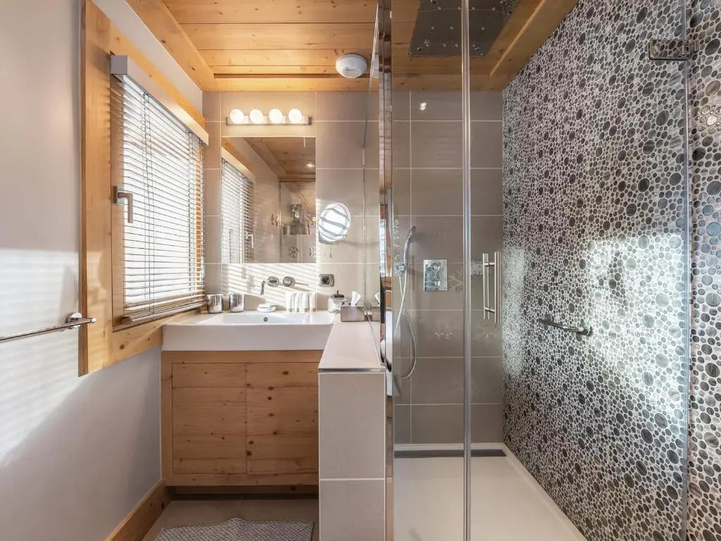 Chalet familial rénové avec sauna près des pistes - FR-1-565-10