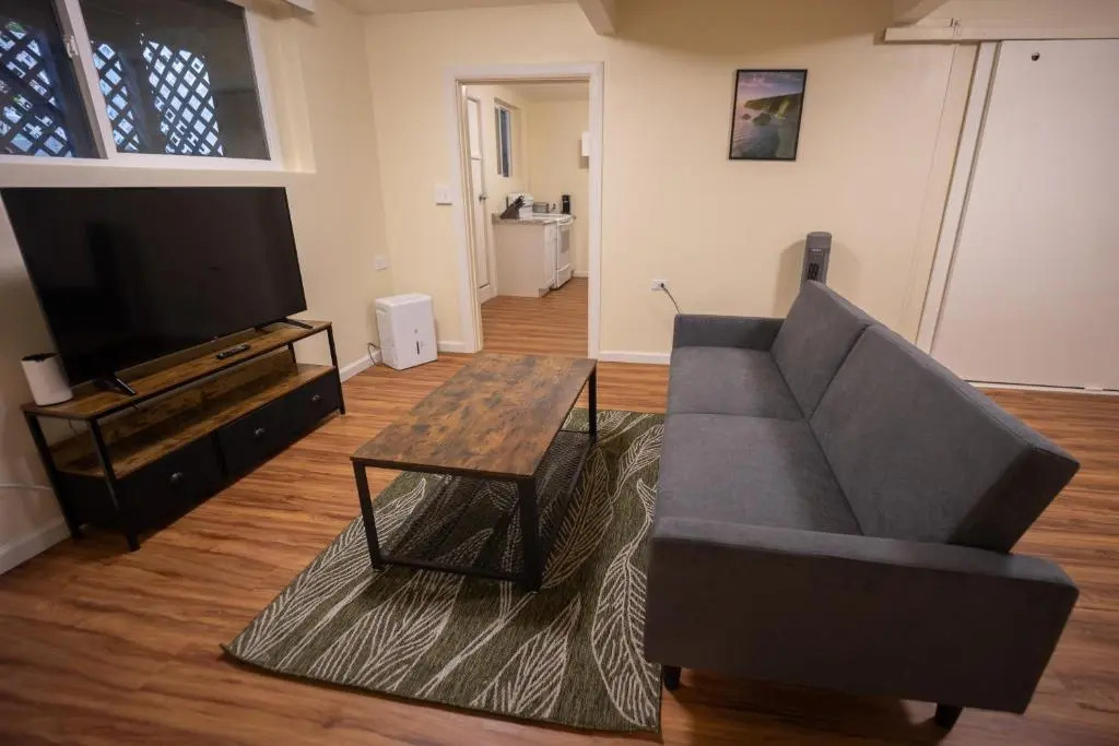 The Hilo Cottage