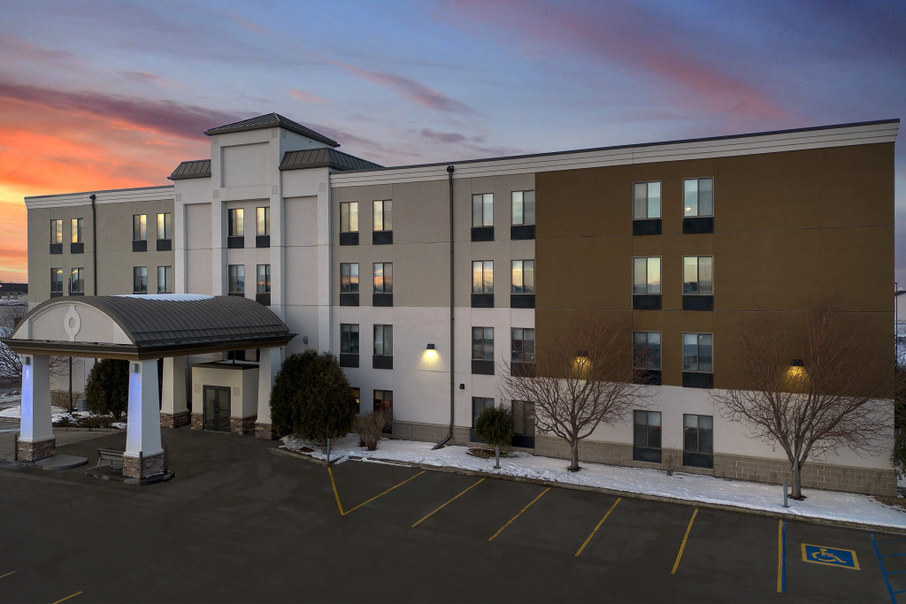 Holiday Inn Express Fargo - West Acres by IHG