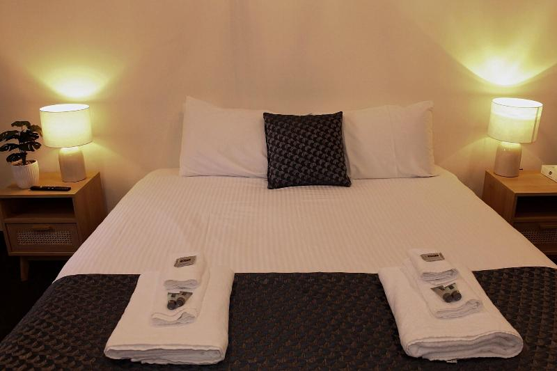 Romanos Hotel & Suites Wagga Wagga