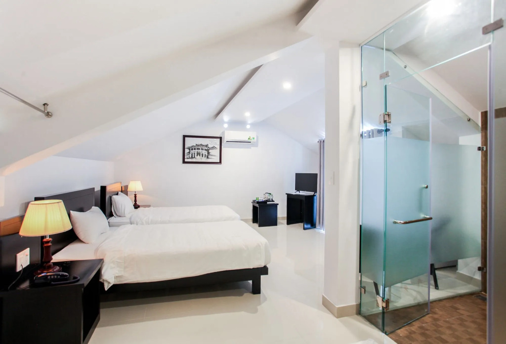 Riverside White House Boutique Hotel