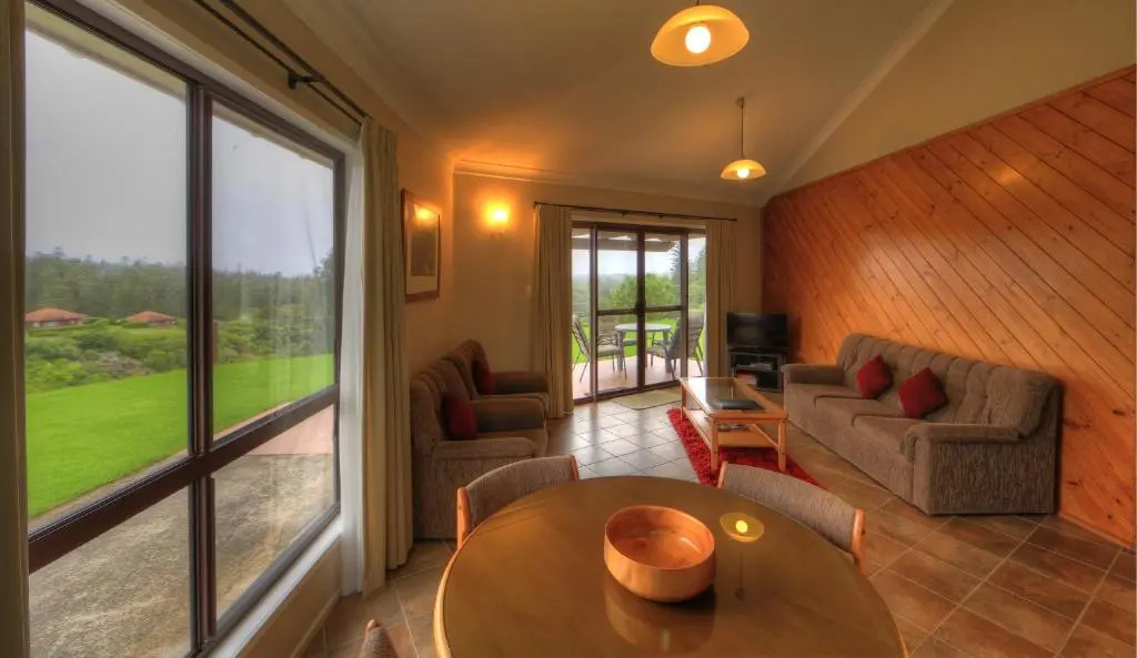 Whispering Pines Cottages