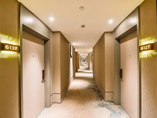 Homeinn Selected Hotel (Wuhan Wushang Mengshidai Baotong Temple)