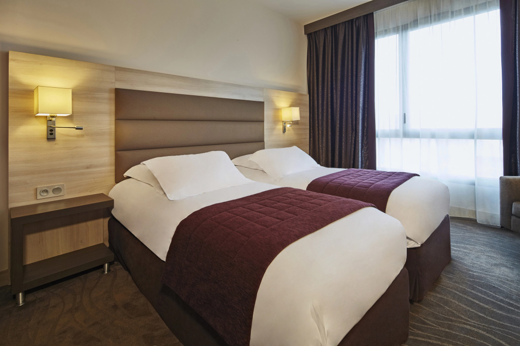 Kyriad Prestige Lyon Est - Saint Priest Eurexpo Hotel and Spa