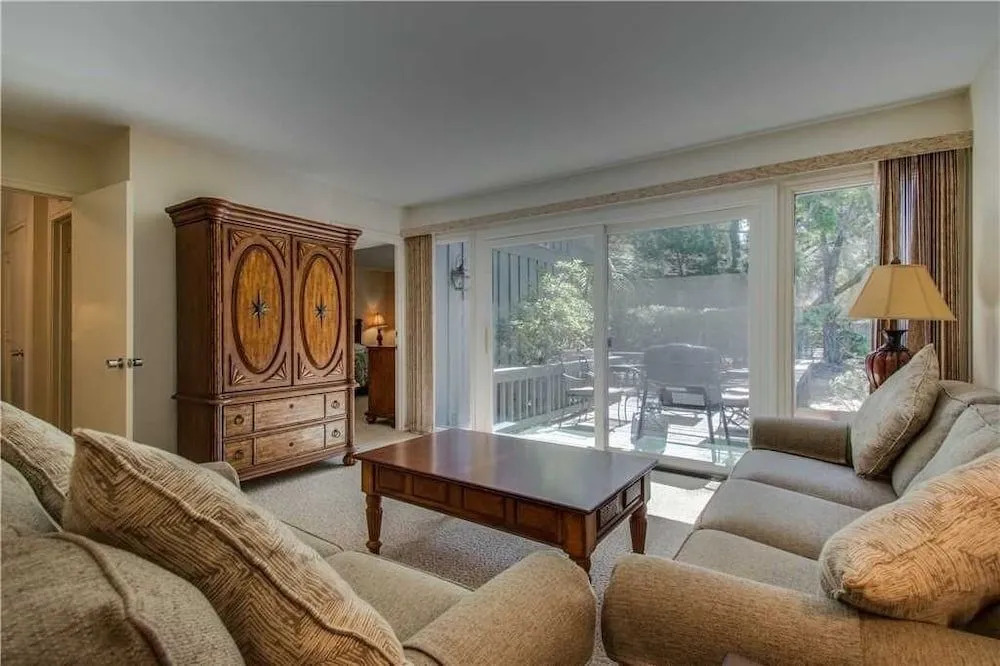 Hickory Cove 39