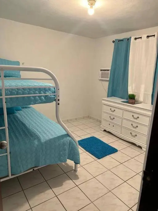 Second Floor 2br apt in the center of Santurce
