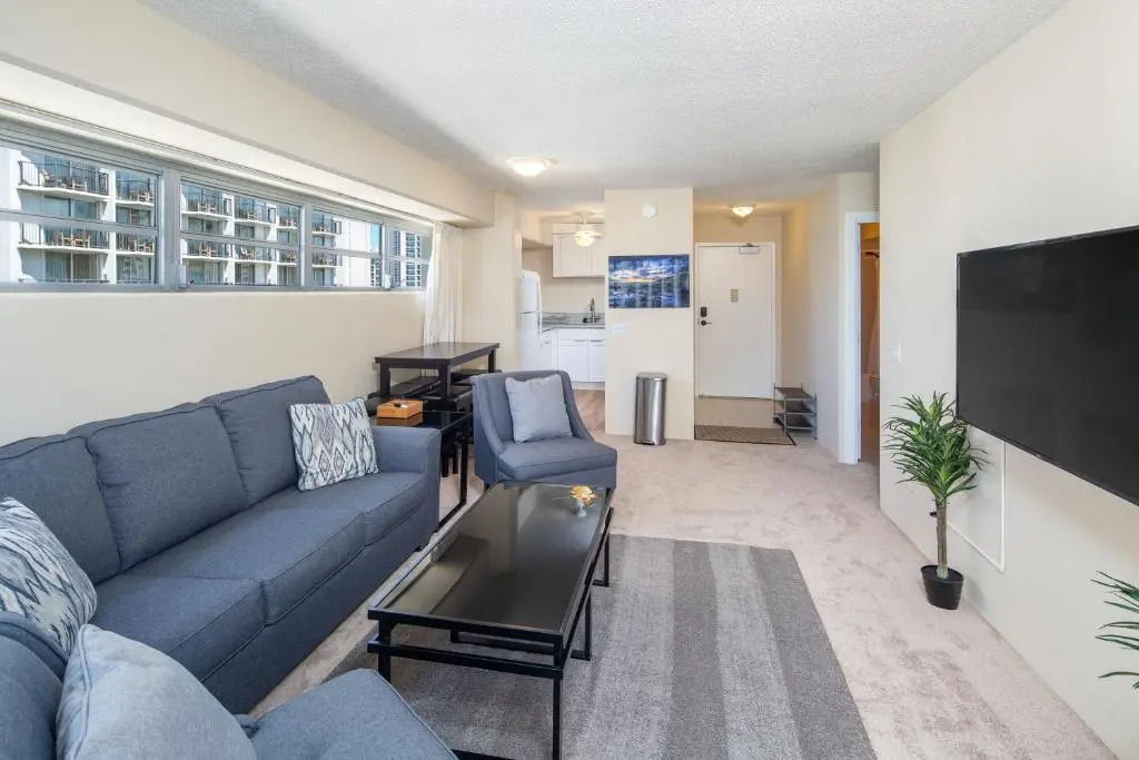 Ocean View from Lanais-2 Blocks to Waikiki Beach - Free Parking