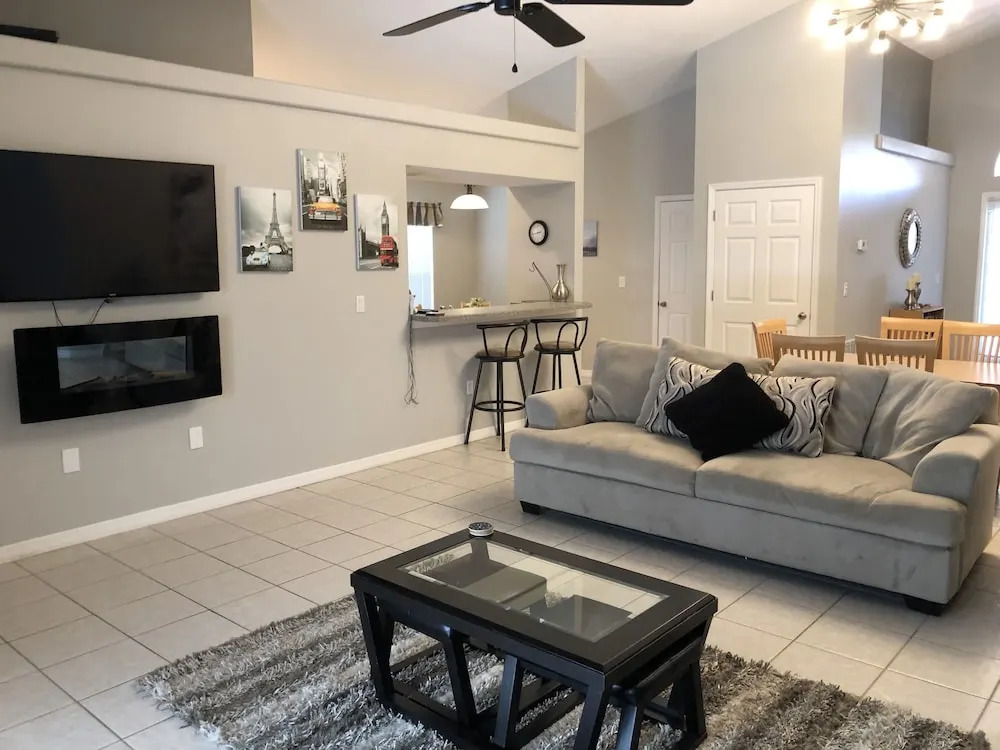 Lovely 4 Bed Home with Private Pool in Disney Area LWR371MR
