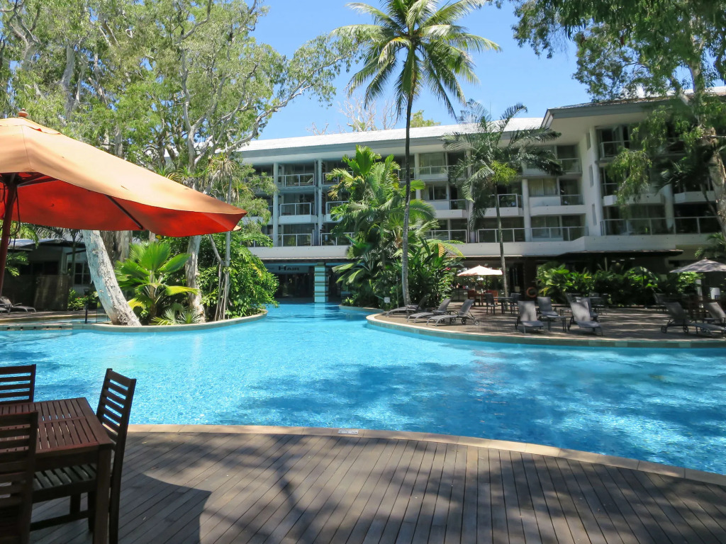 Drift Palm Cove