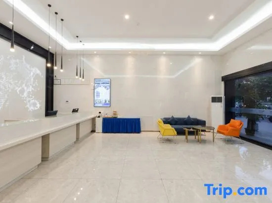 Kyriad Hotel (Guigang Wuyue Square High Speed Railway Station)