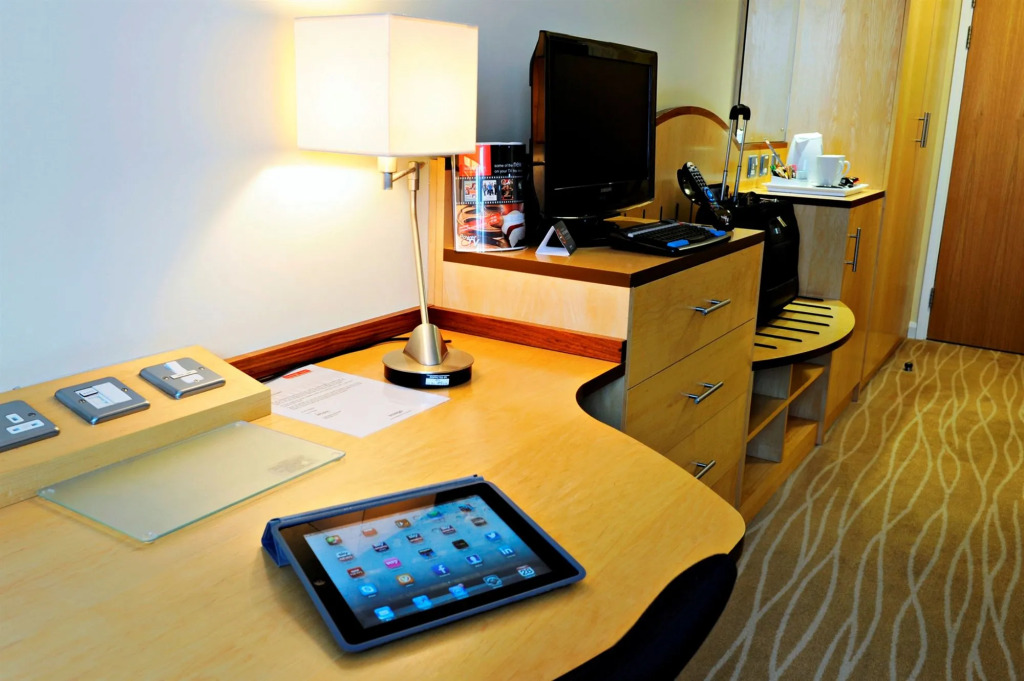 Burleigh Court Hotel and Leisure