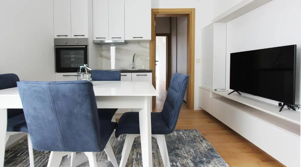 Alkima 1 BR apartment with a sea view