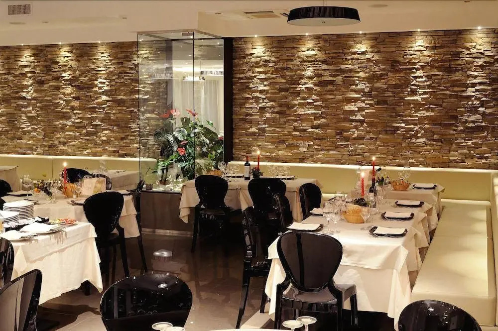 Hotel Mirage
