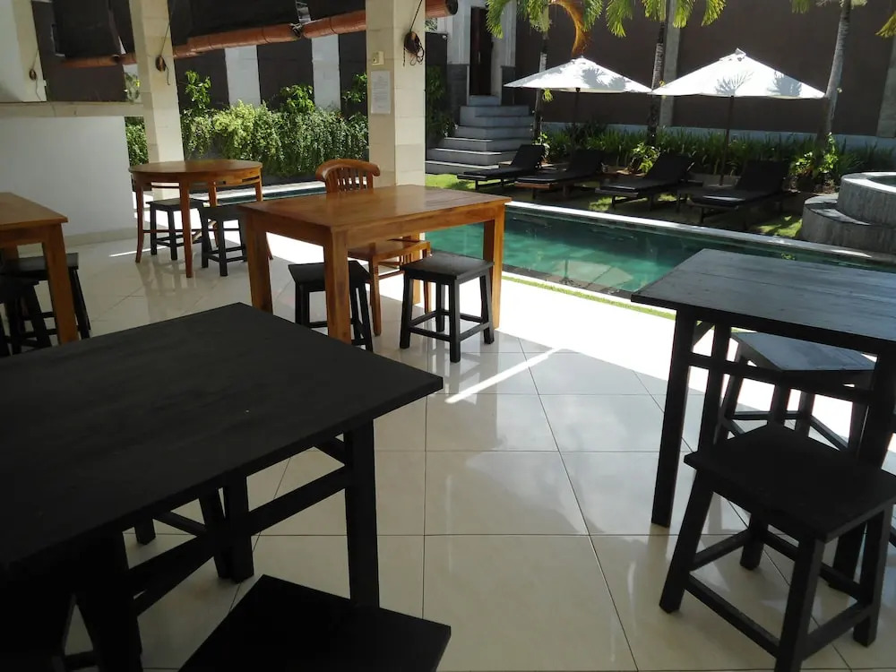 Arya Residence