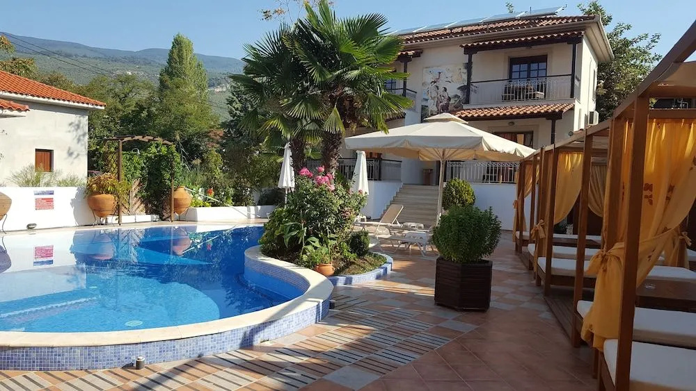 Enalion Hotel
