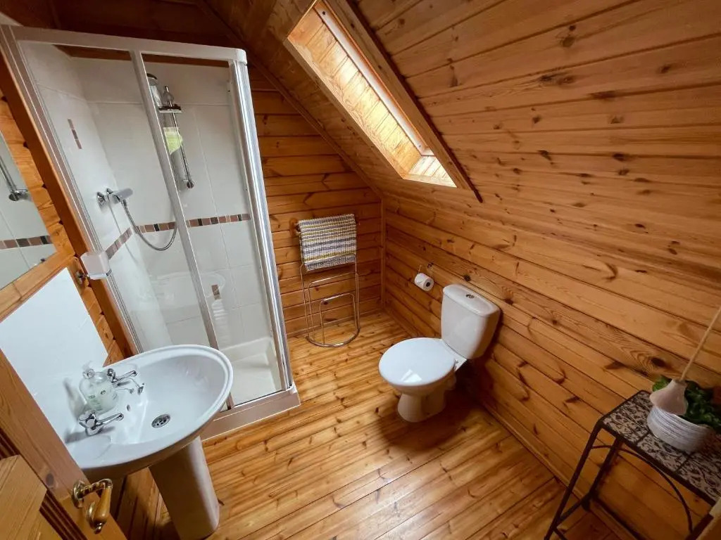Luxury 3 bedroom, 3 bathroom lodge with hot tub