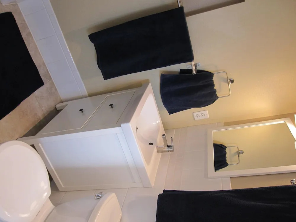 Beautiful Gulf Coast Living on the Canal - Three Bedroom Home