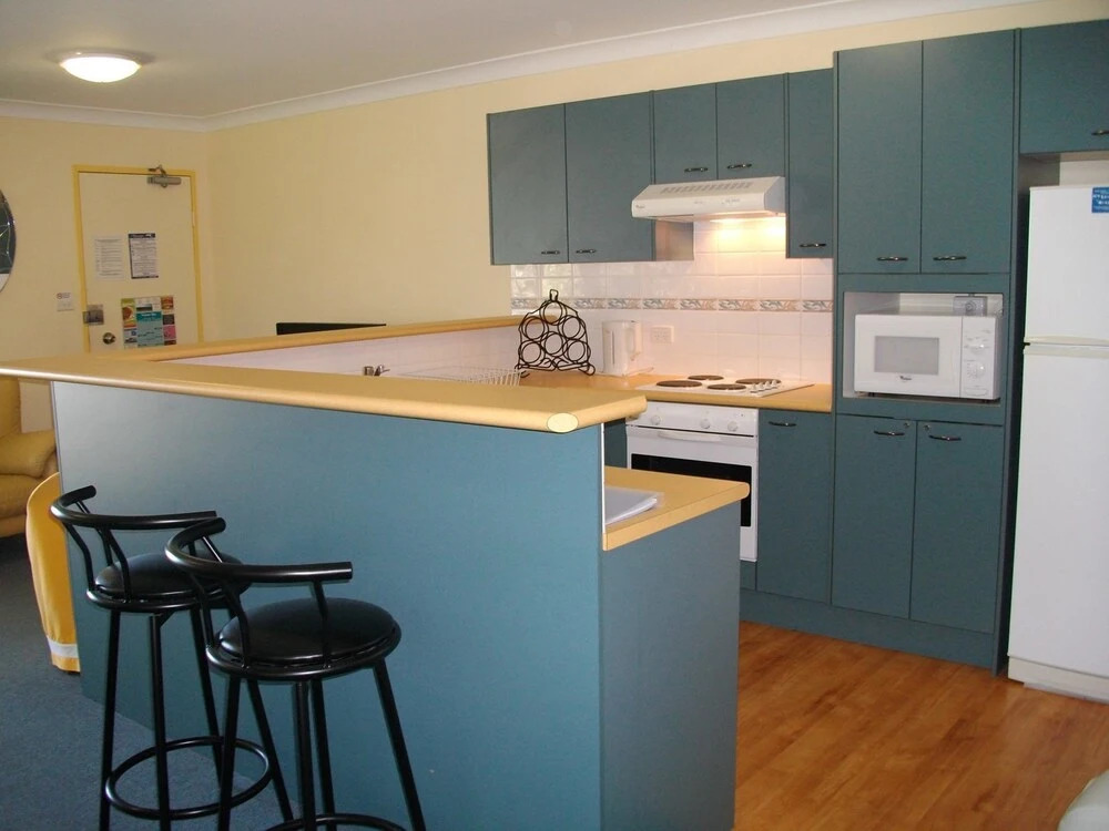 Sunset Towers,  Unit 9/25 Donald Street