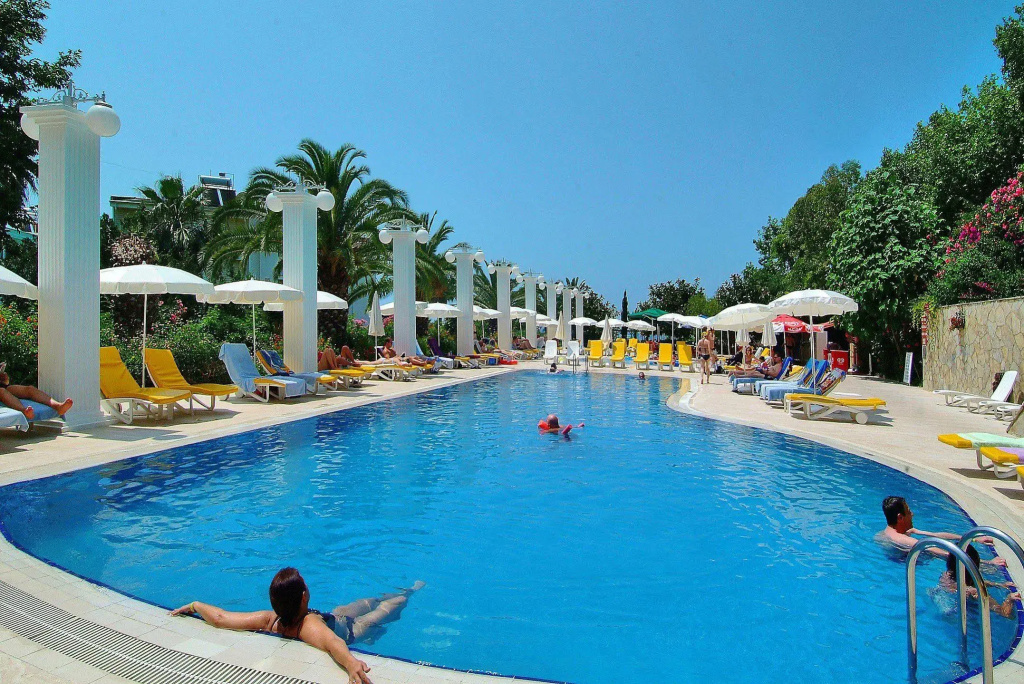 CLUB AQUA PLAZA