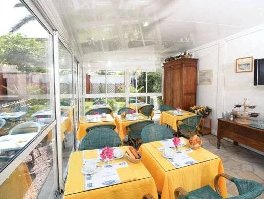 Logis Hotel lEsterella