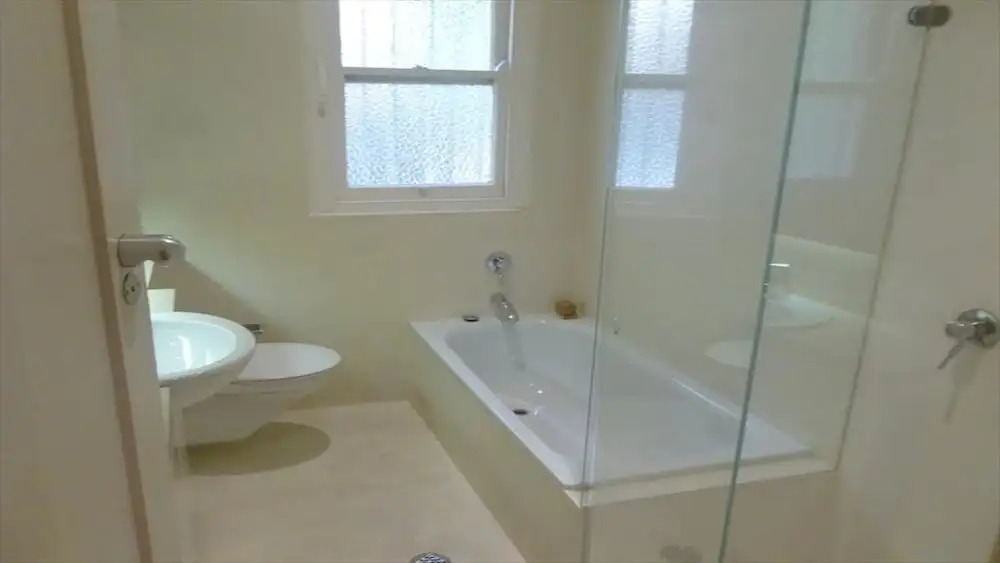 Waterfront Kirribilli Apartment - NS181