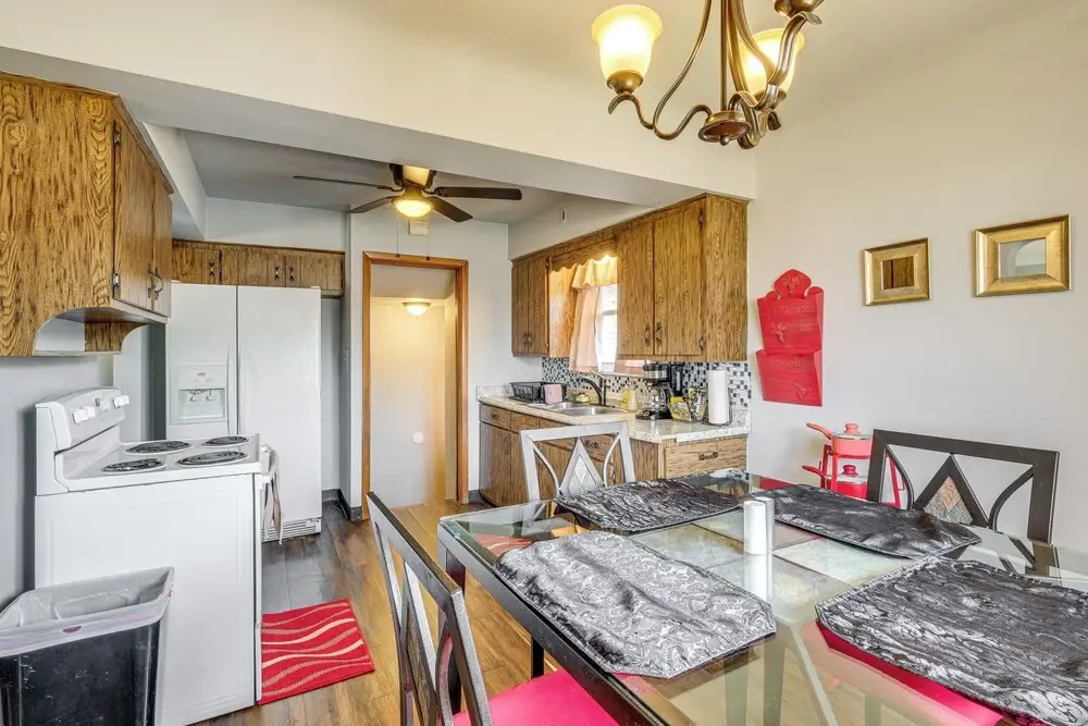 8 Mi to Dtwn Cleveland: Quiet Home w/ Fenced Yard