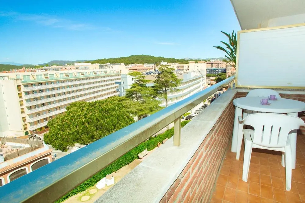 Apartment with One Bedroom in Lloret de Mar, with Wonderful Sea View, Pool Access, Furnished Balcony - 2 Km From the Beach