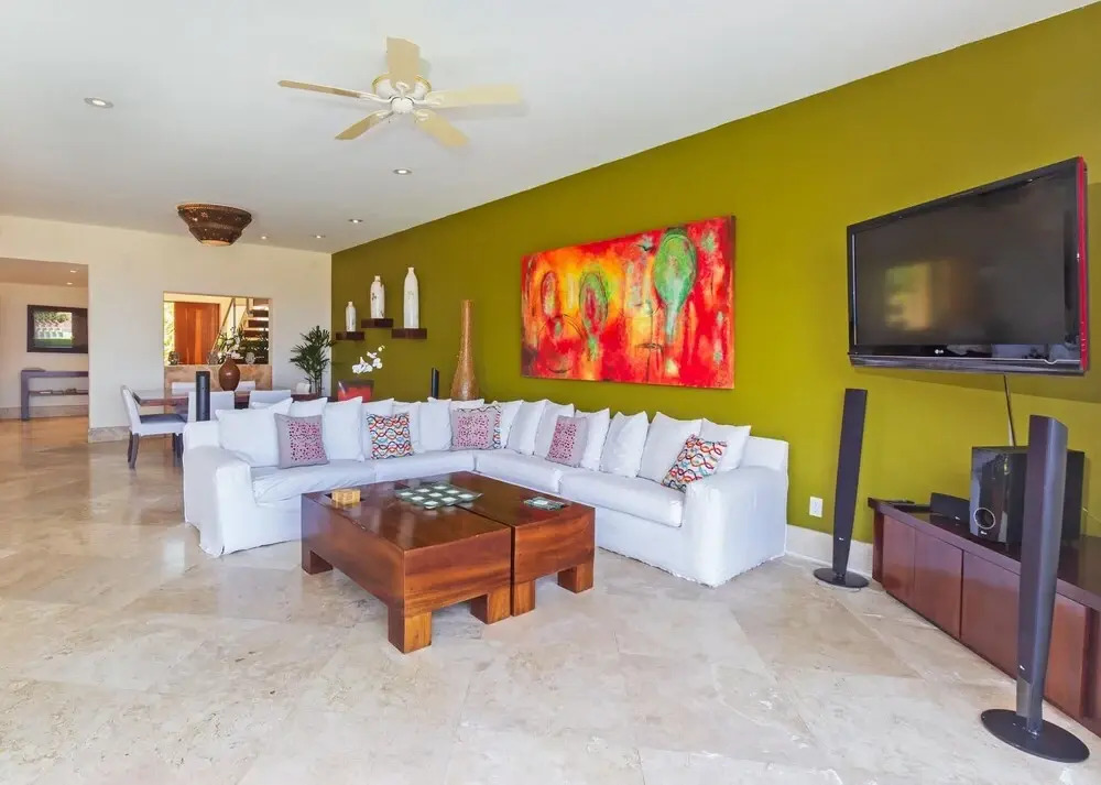 Sunny Vacation Villa 79