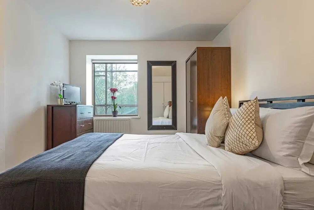 Bright 1 Bedroom Apartment Near London Bridge With Balcony