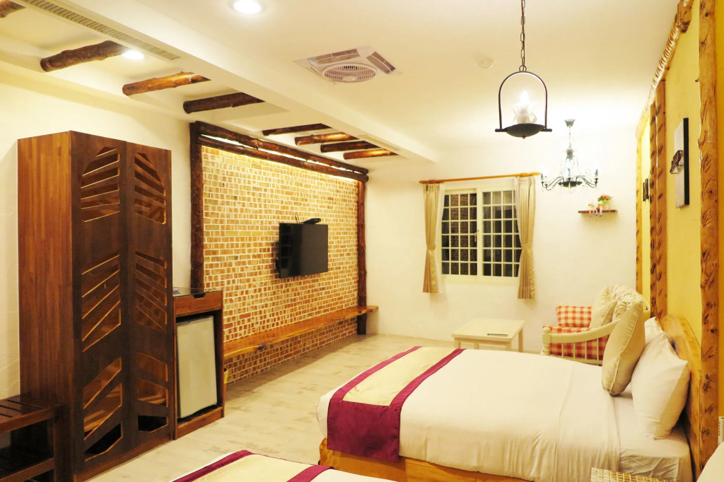 Sin Sin Hotel III