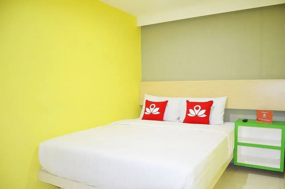Zen Rooms Near Tunjungan Plaza