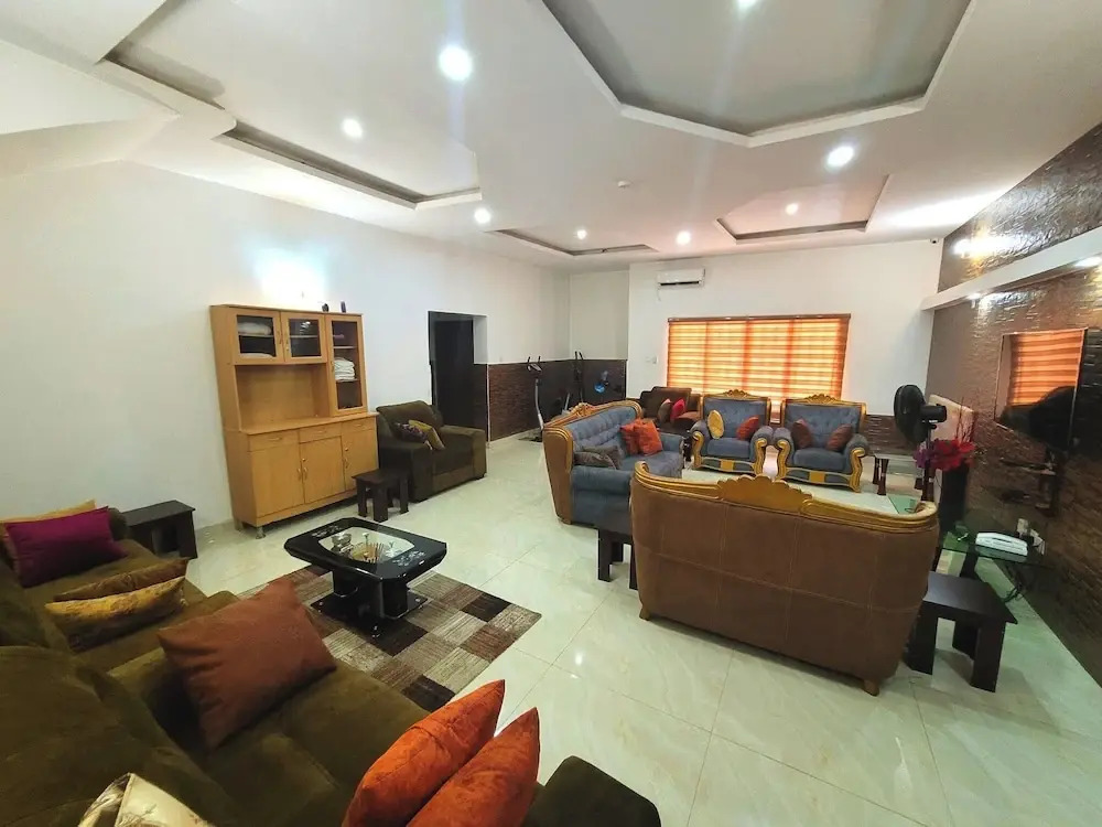 Rossy's Apartments Serviced Apartments in Abuja