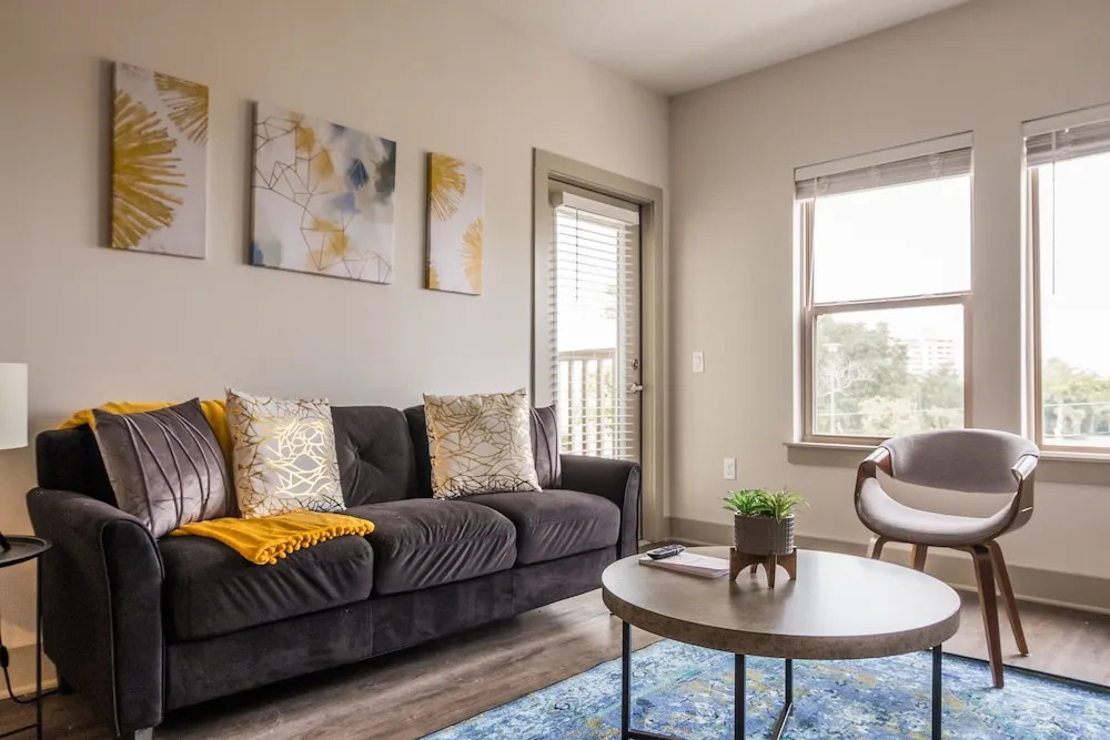 2 BR Apt Near St Johns River by Frontdesk