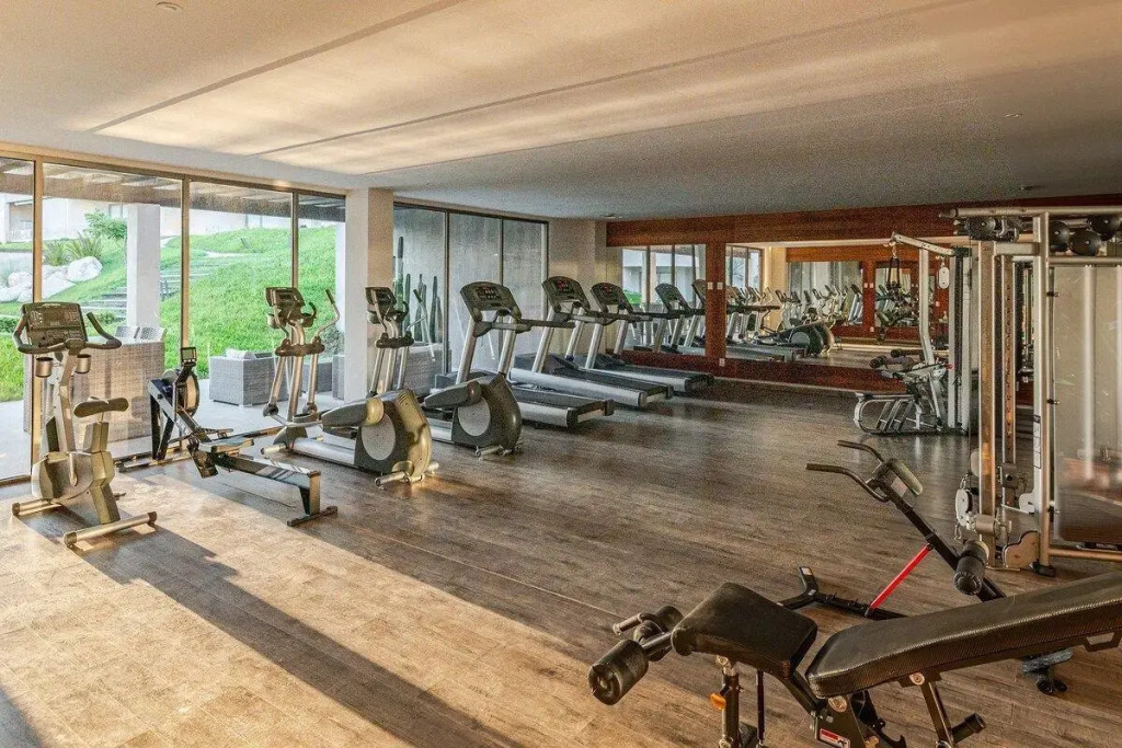 Elegante Condo, con alberca, zona Tezal