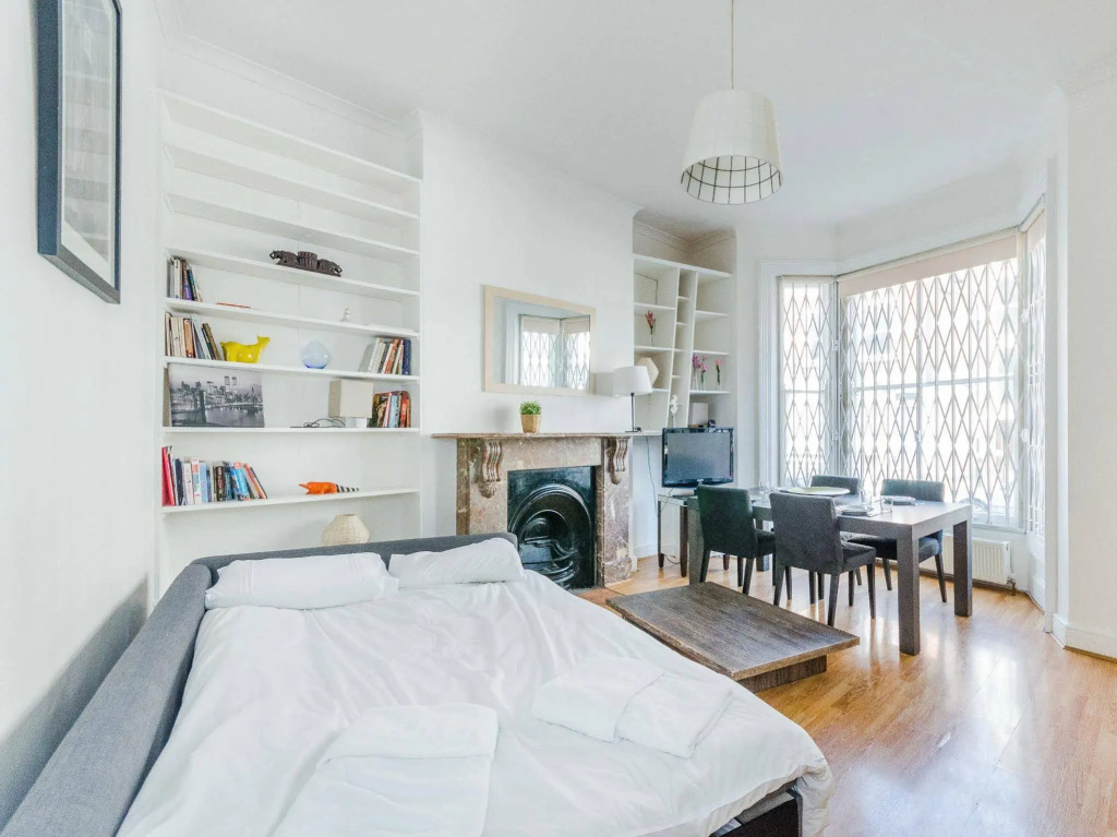 FG Property - West Kensington, Beaumont Crescent