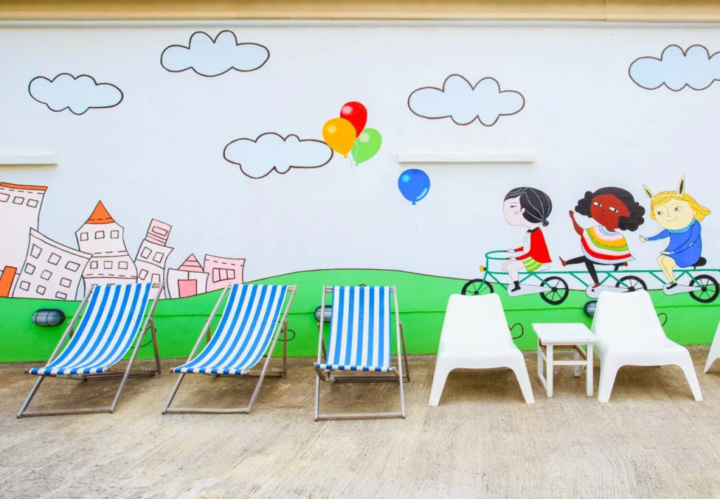 Love Summer Hostel