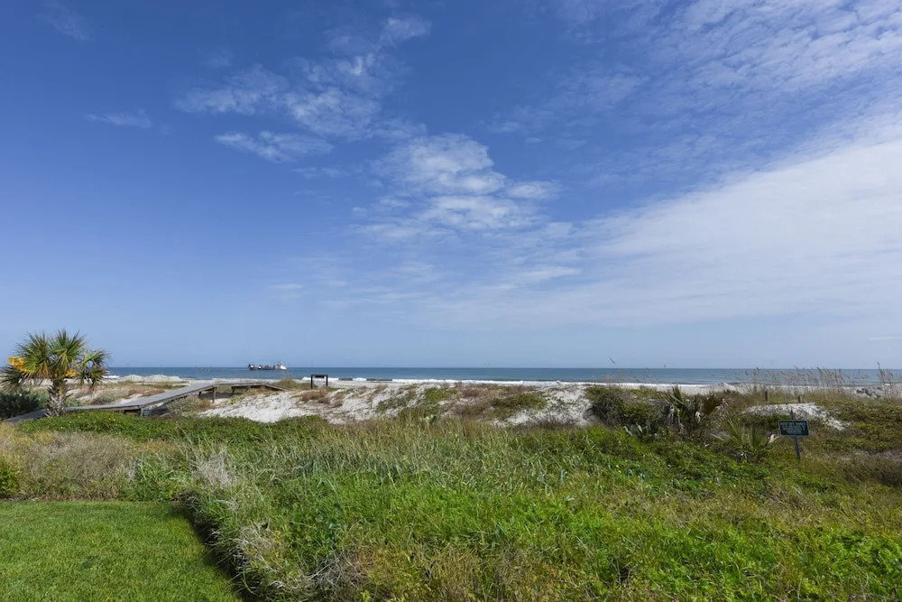 3939 Duval Drive Beachfront by Vtrips