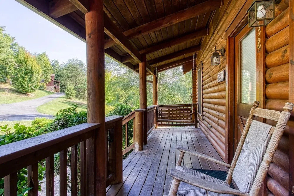 Er33 Ganma's Getaway Great Location, close To Town 4 Bedroom Cabin by RedAwning