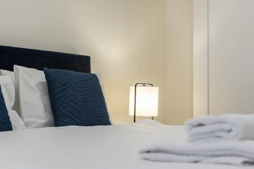 Spacious CBD Apt in the Heart of Melbourne