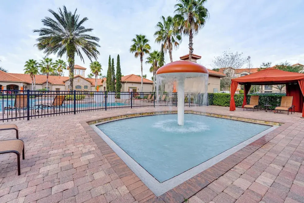 10 Mi to Disney World: Modern Condo w/ Resort Pool
