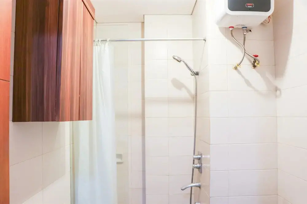 Great Location and Comfy 1BR Apartment at Woodland Park Residence By Travelio