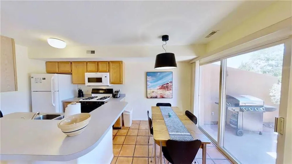Steel Bender Retreat ~ 3293 3 Bedrooms 2 Bathrooms Condo